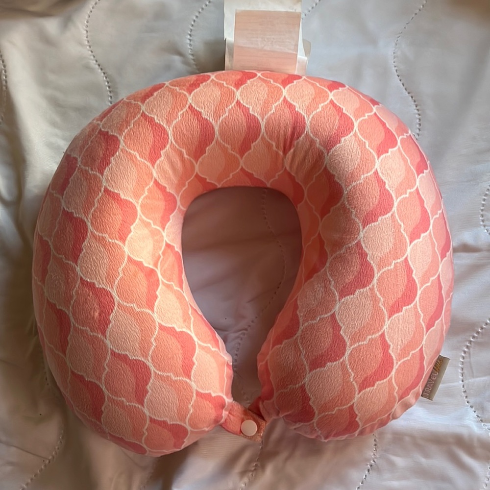 NECK PILLOW / TRAVEL